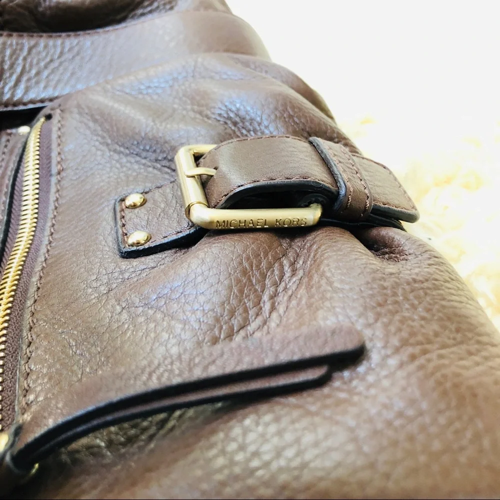 Michael Kors chocolate brown leather shoulder bag purse with gold MK logo - Picture 7 of 9